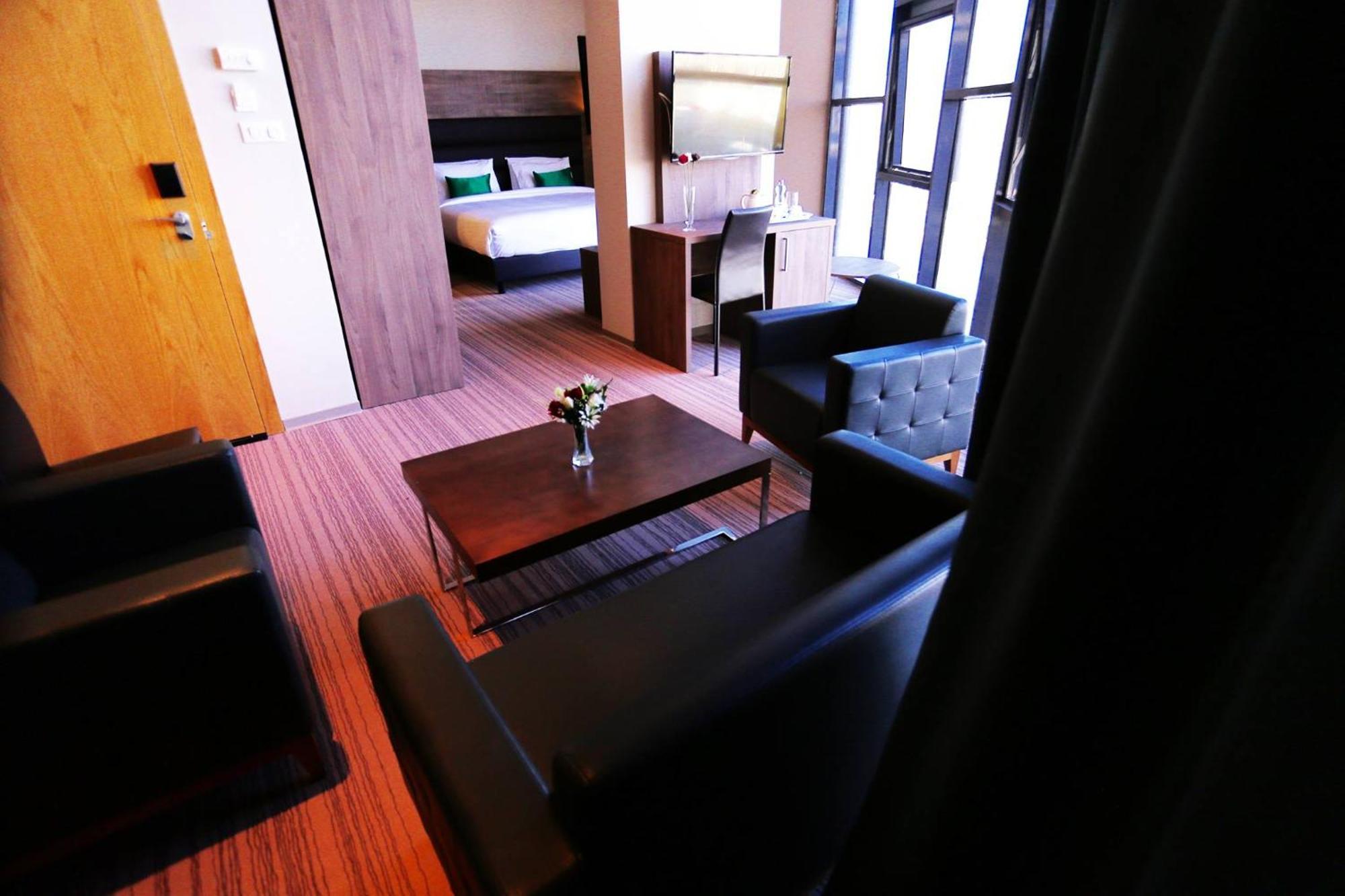 Le Zenith Hotel Oran Luaran gambar